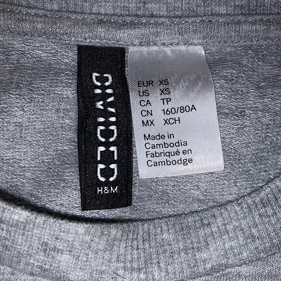 H&M Grey Longsleeve Knot Crop Top - Picture 3 of 3